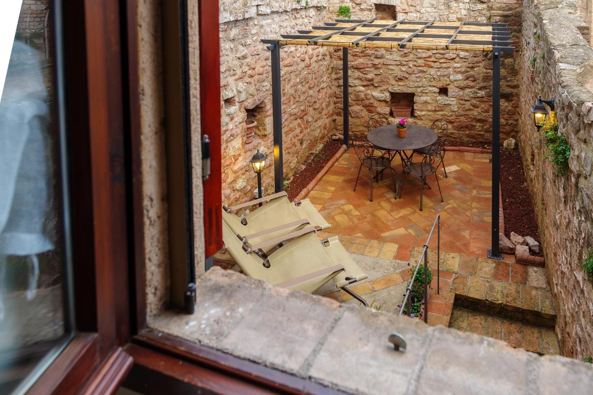 Apartament La Piccola Corte Spello Zewnętrze zdjęcie